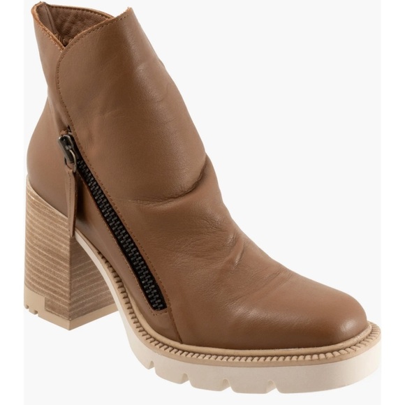 NWT Bueno Elliott Block Heel Bootie in Walnut - Picture 1 of 4